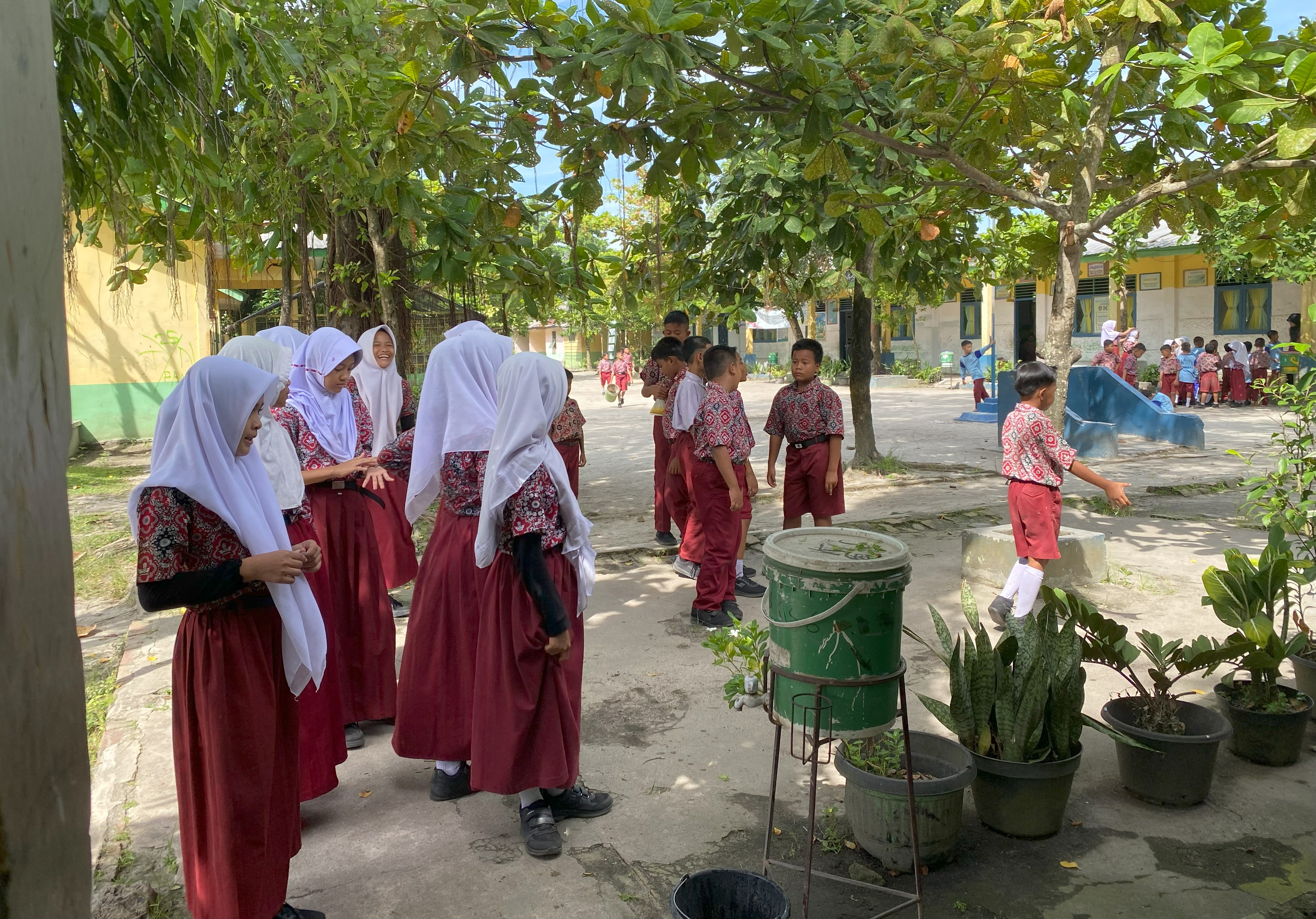 Pelaksanaan Kegiatan Kebersihan di SDN 101942